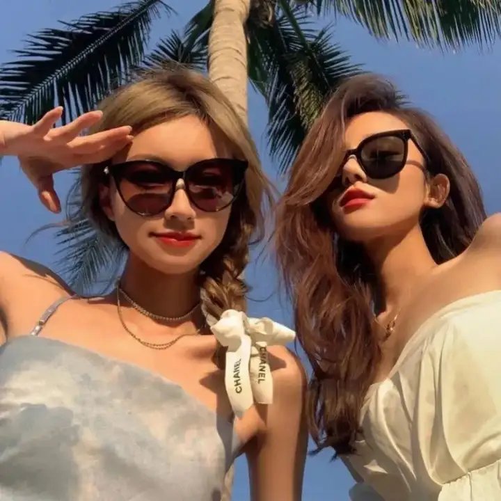 嘘！看手机